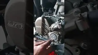 UM commando oil filter change #song #viralshort #bhojpuri #bikelover