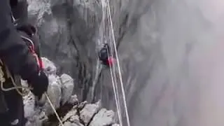 Carstensz Pyramid, Tyrolean Traverse