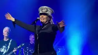 Kim Wilde - Love Is Love / You Keep Me Hangin' On (Live @ Odeon, Odense, Denmark 01/03/2025)