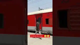 14005 Lichavi Express Standing at Ballia Railway station #balliarailwaystation #indianrailways