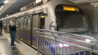 Finally Aaj Ananya Se Mulakat Hui 🔥 Delhi Metro Me Ghumi Ghumi hue 🔥