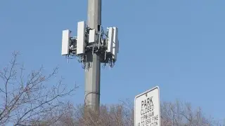 Thousands of AT&T customers woke to no cell phone service