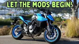 Installing Quadlock and Scottoiler on Suzuki GSX-8S