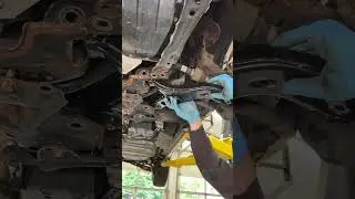 Toyota RAV4 Worn lower control arms #cars #mechanic #toyota #diy #automotive
