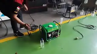 2 stroke engine fueled with  metanol, biogas, the lubricant is castor oil