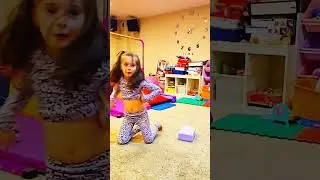 #урокпорастяжке от Амелии #шпагат #амелиягимнастка