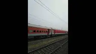 12295 sanghamitra Superfast Express#train #indianrailway