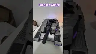 Robosen Attack! #transformers #optimusprime #shorts