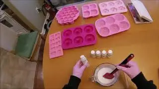 Soap By Winsome - How to make Melt and Pour Soap + Paint Soap with Mica