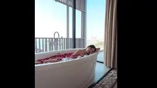 1.30 hours of aroma massage spa and 30 mins milk bath for 3600 baht +200 tips @HiltonPattaya 