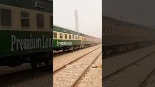#25up#zikriyaexpress#travel#trains#shortsvideo#subscribe#shorts#daily#dailyvlog#trending#foryou#fyp