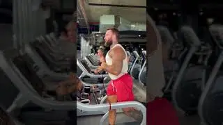 Tu fais &ccedil;a ? #shorts #humor #fitness￼