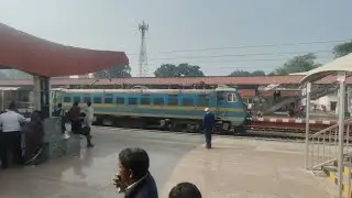 WAG7 pulling oil tanker goods train// powerful locomotive// Jaypurna vlogs// Indian railway/ Railfan