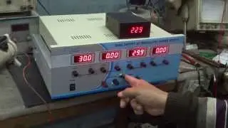 Demonstration of CROWN DUAL OUTPUT DC REGULATED POWER SUPPLY