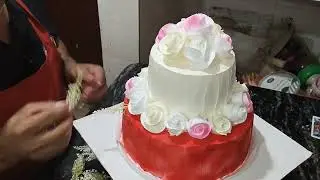 double layer cake Vanilla and red# velvet#