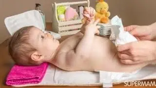 هل تغيير حفاضات الأطفال ينقض وضوء الأم؟ للشيخ بكر ابراهيم
