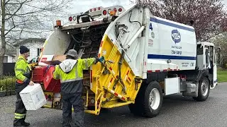 SSC CCC McNeilus Metropack Rear Loader Garbage Truck on Manual Recycle