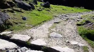 Vall&eacute;e du Lutour avant de monter vers le lac d'Estom
