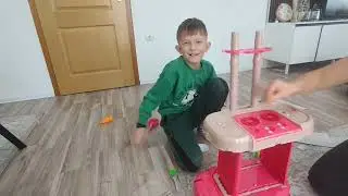 Namontirali smo sestrinu kuhinju#childrenplay #viral #kitchen #brother #sister #family 
