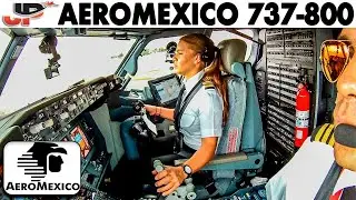 Maria Fernanda's Boeing 737-800 landing at Mexico City