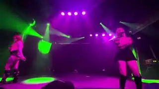 Petty Live &ldquo;3headed monster&rdquo; Tour  . Blahzay roze Roxxi Red