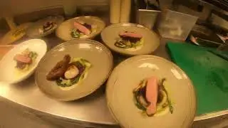POV: service restaurant, magret de canard, cooking, accelerate experience