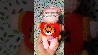 Amigurumi pig with knitted tiger vest! #crochet #amigurumi #yarn #fiberart #pig