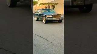 1991 Cadillac Fleetwood D&rsquo;elegance on 24&rdquo;inch Gold Daytons🥃#cadillac #fleetwood #classiccadillac