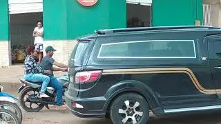 Cortejo do Zezito Freire na hora que chega em Lago da Pedra - Maranhão