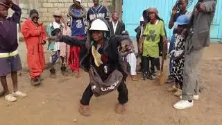 Kizz Daniel performance (Istanbul Street Kids from Guinea)