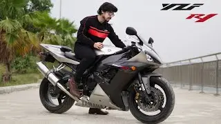 Riding the Yamaha R1 2003 The Legend | Superbike | Super Action