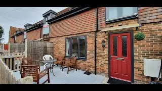 WB Lettings 4 Buttercross Walk Thatcham 2 bed 1 bath town centre