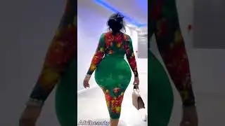 BeaBronx - Bio & Fact - Plus Size Curvy Fashion Model