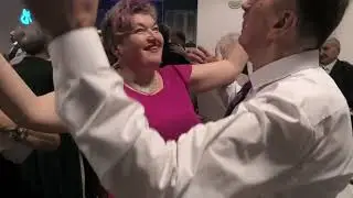 Kwiat paproci i jubileuszowe cukierki w tle SYLWESTER 25/ 26 z Kapelą Piotra Bińkowskiego