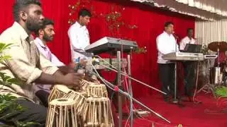 Raavum Pakalum