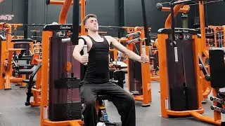 Locking in while in Australia (Full day of eating and Training)