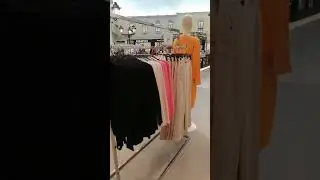H&M qatar villaggio mall.