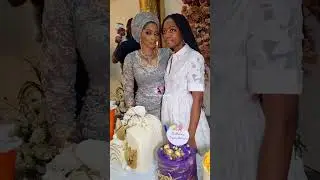 アルハジ・ラサク・オコヤと妻シェード、結婚24周年と誕生日を祝う