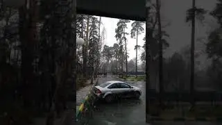 и снова снег и вновь метель какого рожна ведь уже конец апреля.