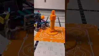 Introducing Robert the robot from the Vexlociraptors 36832F‼️‼️‼️#vex #vexiq #robotics #180mech