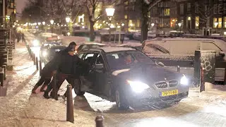 Cars stuck on icy Amsterdam bridges - January 10, 2010