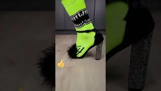 Cute high heels slip on a toy hammer #asmr #toys