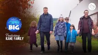 Радостно Большой | Семья Кейн | Трейлер