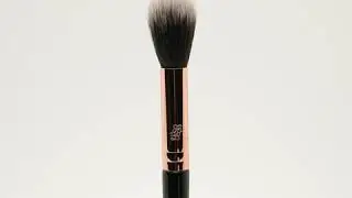 G5 - Кисть для нанесения и растушевки хайлайтера и румян MAKE UP SECRET