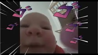 meme del bebe comiendose la camara