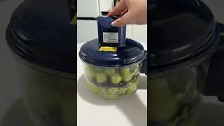 跟著邪修買 葡萄都不用自己去皮了 這可太方便我這個懶人啦！！ #陽光玫瑰 #葡萄去皮機 #水果去皮 #水果