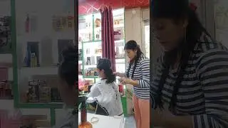 Glamour looks beauty parlour 