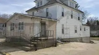 337 W ADAMS Street