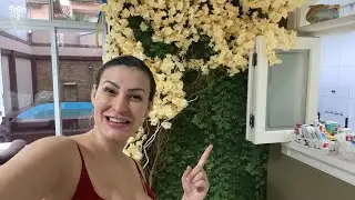 Como fazer uma parede verde bonita e f&aacute;cil! Flores artificiais.