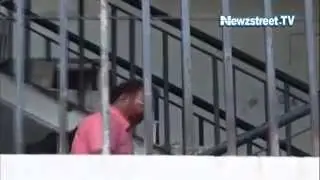 Controversial Gujarat cop DG Vanzara leaves jail, says 'Acche Din' are back